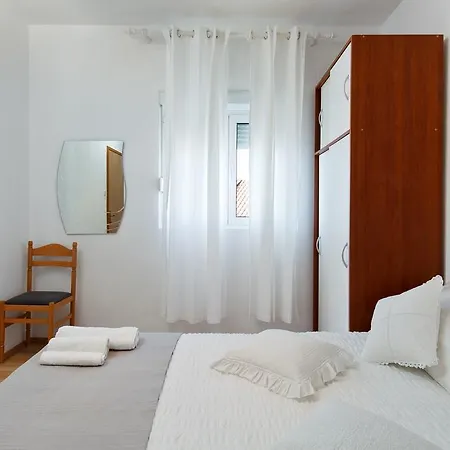 Apartman Ana I *