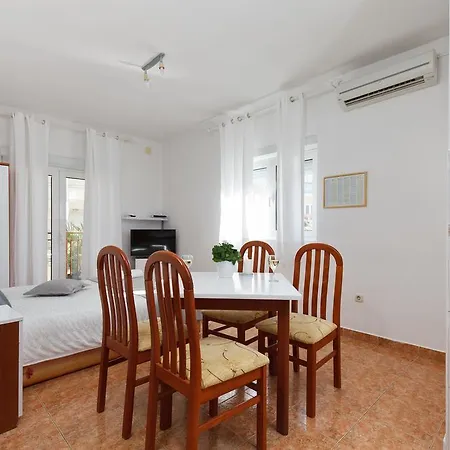 Apartman Ana I