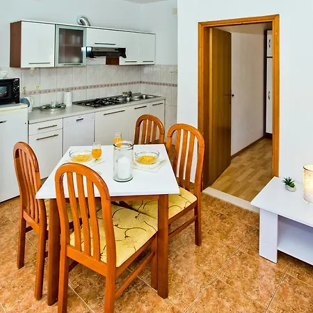 Ana I Apartman