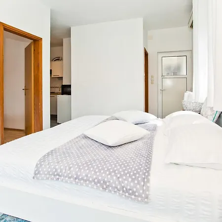 Apartman Ana I *