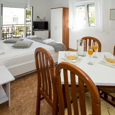 Apartman Ana I *